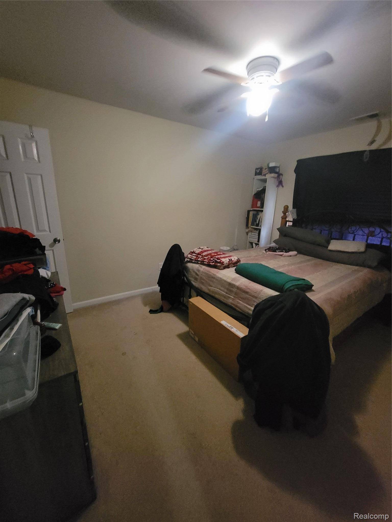 27689 Harrison Woods LN, Harrison Charter Township, MI 48045