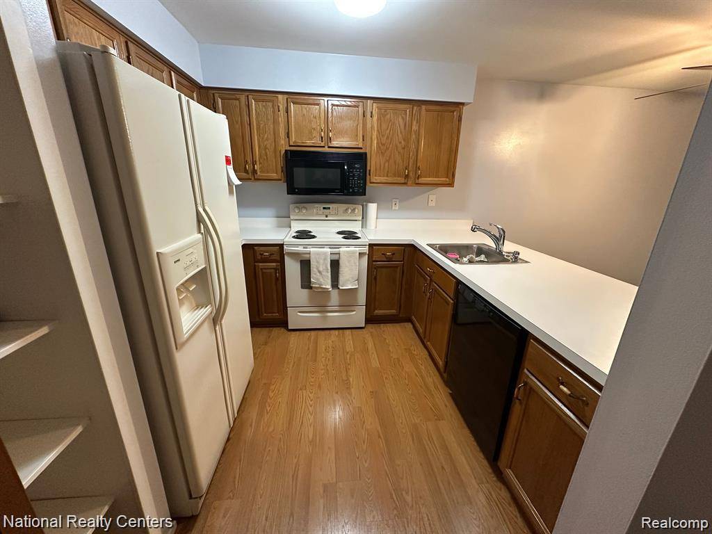 33309 Mill Race CIR, Westland, MI 48185