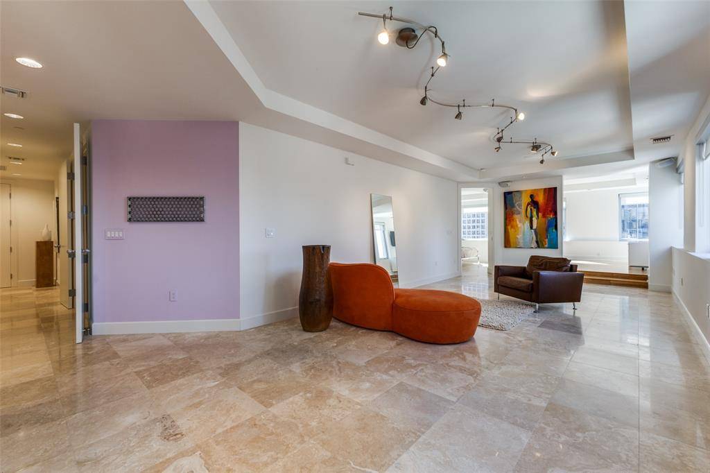 1505 Elm Street #1004, Dallas, TX 75201