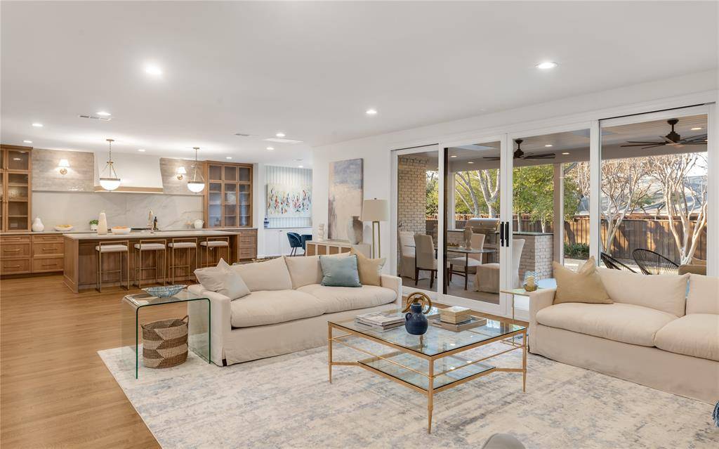 5425 Springmeadow Drive, Dallas, TX 75229