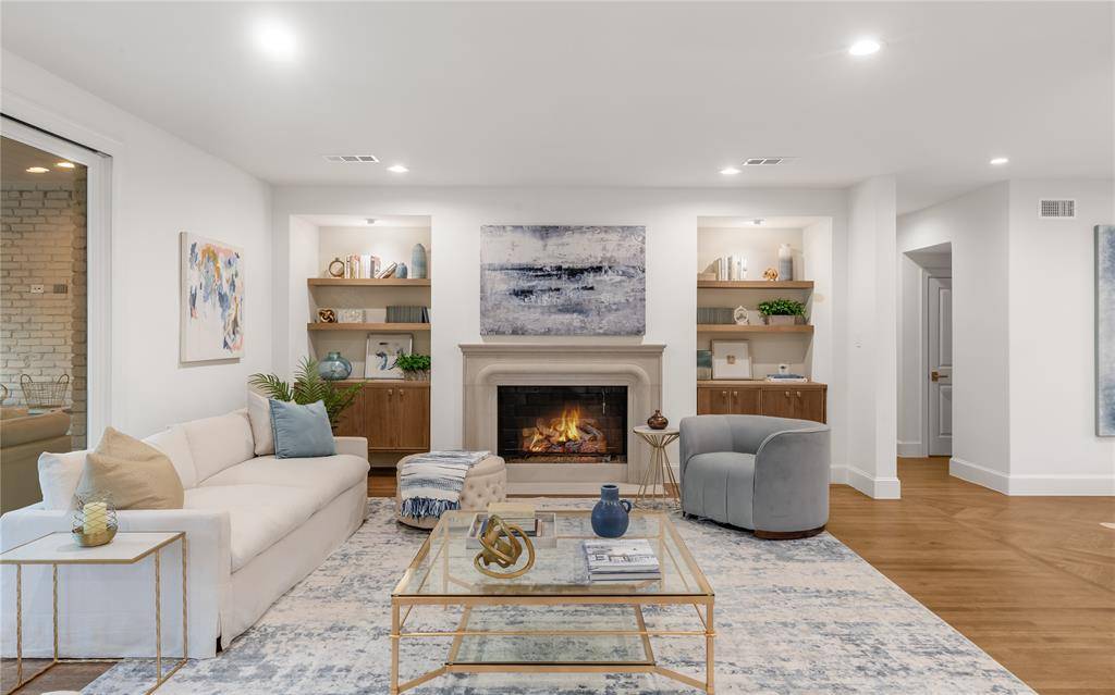 5425 Springmeadow Drive, Dallas, TX 75229