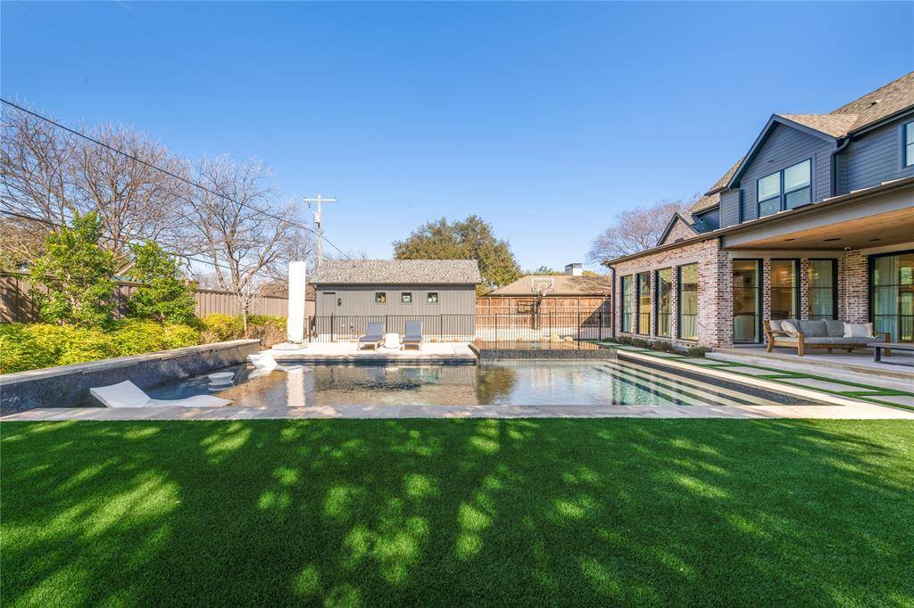 10915 Snow White Drive, Dallas, TX 75229