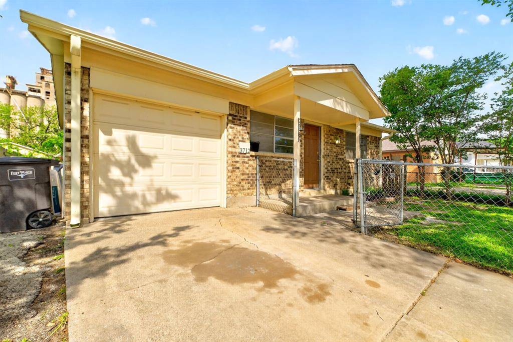3712 Saint Louis Avenue, Fort Worth, TX 76110