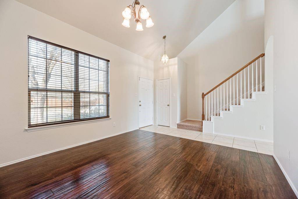 817 Kentucky Derby Lane, Fort Worth, TX 76179