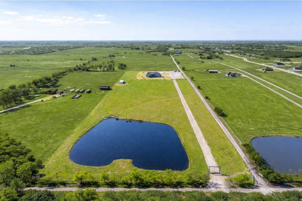 8701 County Road 1129, Godley, TX 76044