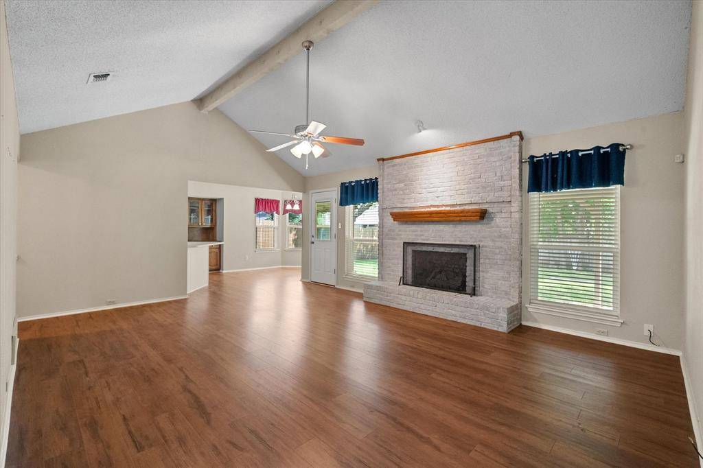 1536 Stratford Drive, Mansfield, TX 76063