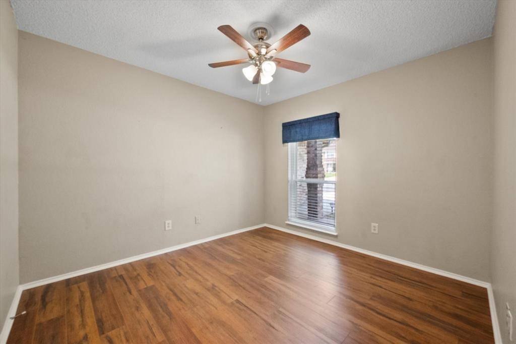 1536 Stratford Drive, Mansfield, TX 76063