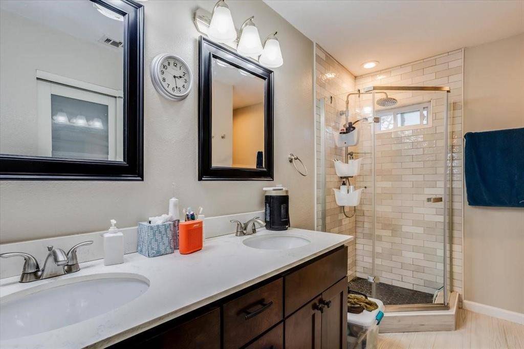 10518 Desdemona Drive, Dallas, TX 75228