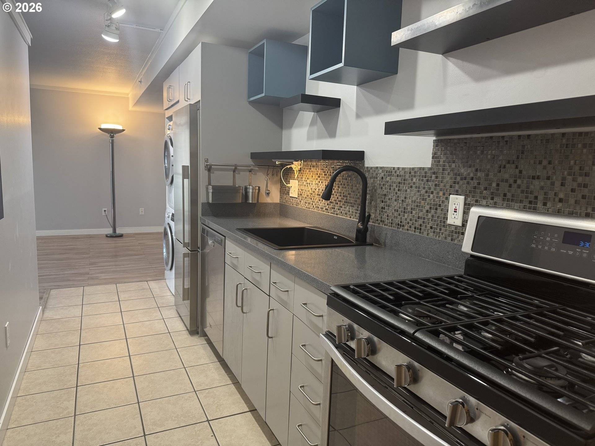 533 NE HOLLADAY ST #308, Portland, OR 97232