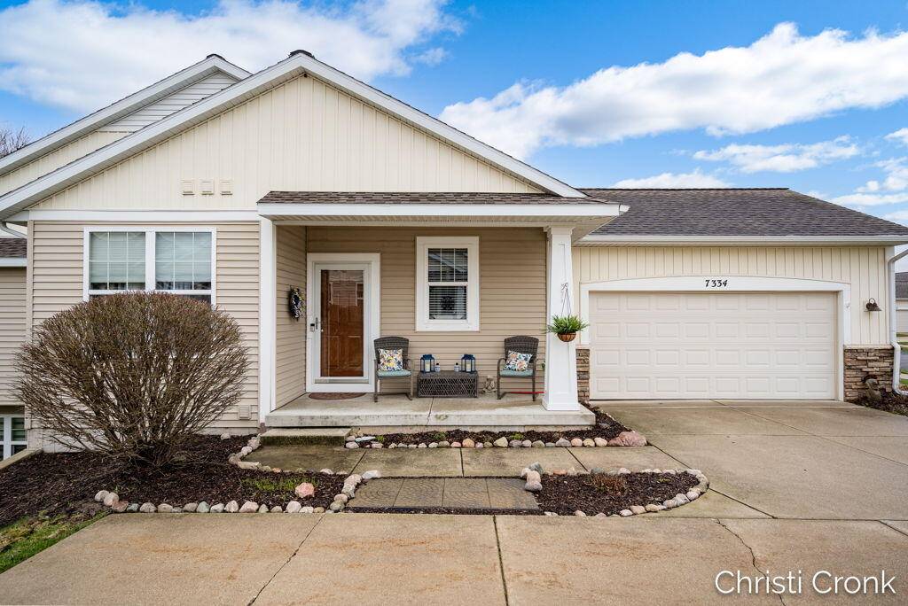 7334 Watermark DR, Allendale Twp, MI 49401