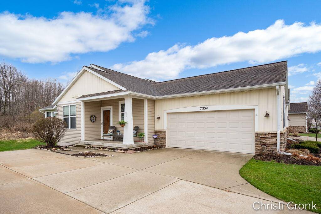7334 Watermark DR, Allendale Twp, MI 49401
