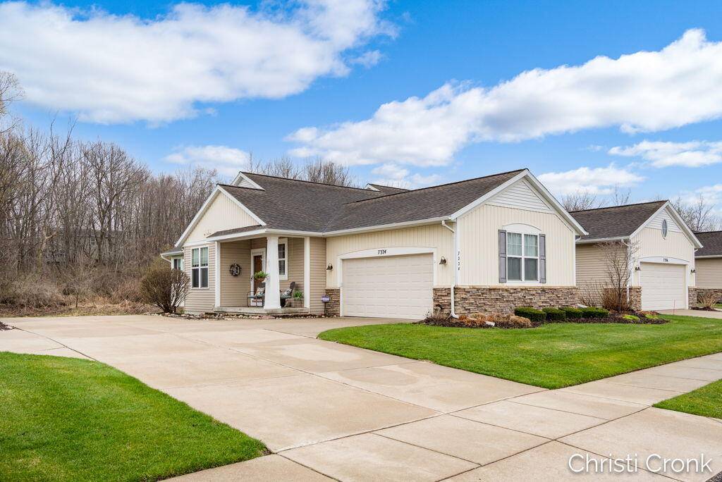7334 Watermark DR, Allendale Twp, MI 49401
