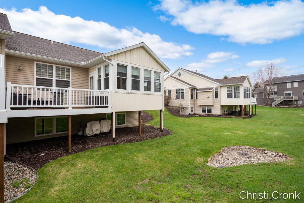 7334 Watermark DR, Allendale Twp, MI 49401