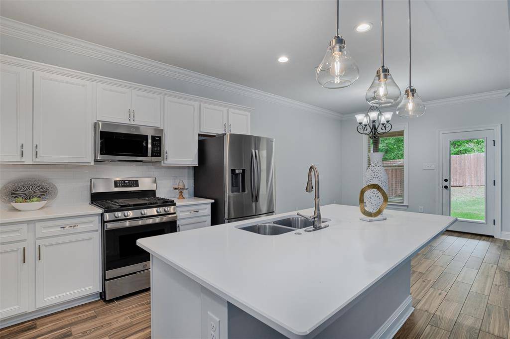 50 Crowder Drive, Benton, LA 71006