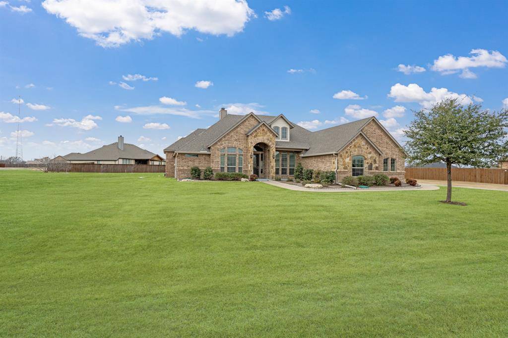 10909 Chriswood Drive, Crowley, TX 76036