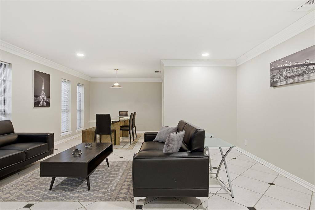 3165 Darvany Drive, Dallas, TX 75220