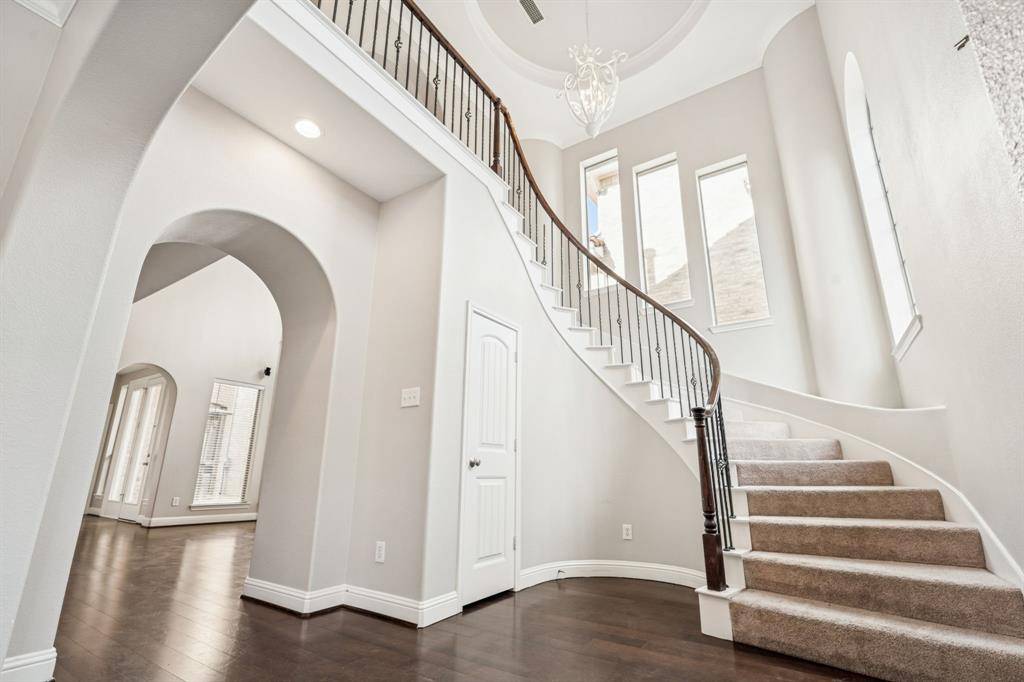 821 La Cima, Irving, TX 75039