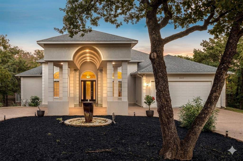 2109 Cooks Lane, Fort Worth, TX 76120