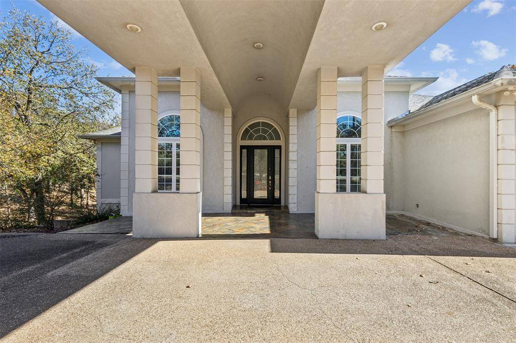 2109 Cooks Lane, Fort Worth, TX 76120