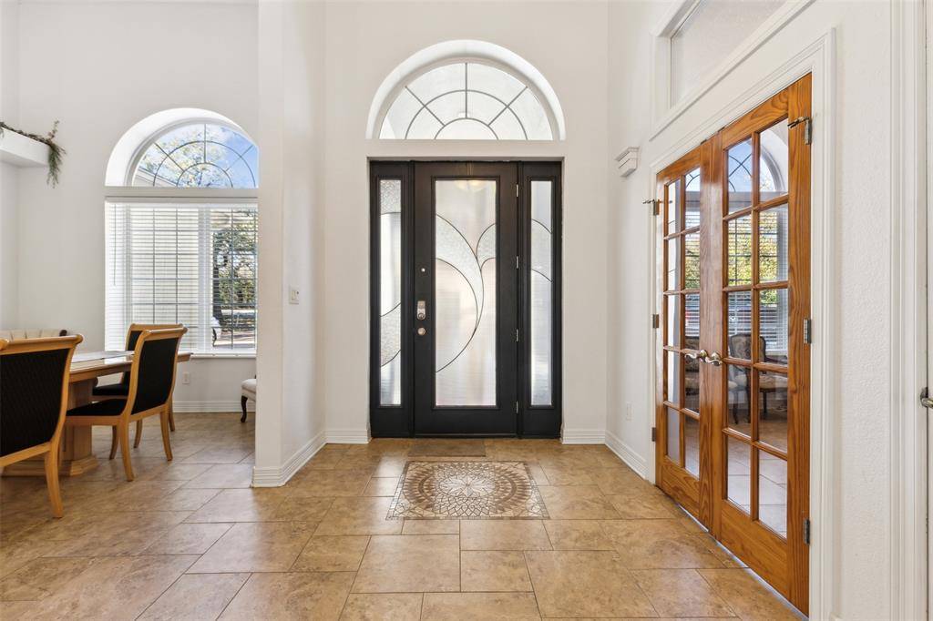 2109 Cooks Lane, Fort Worth, TX 76120