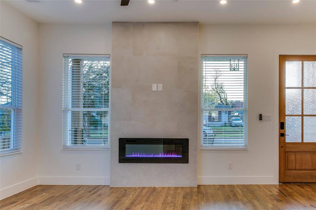 910 Hollywood Avenue, Dallas, TX 75208