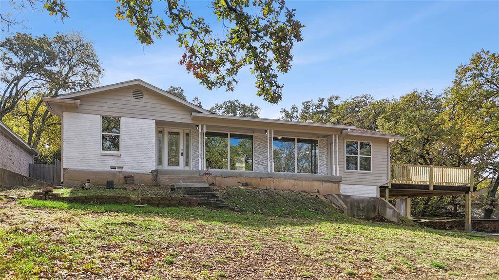 5806 Mountainwood Drive, Arlington, TX 76016