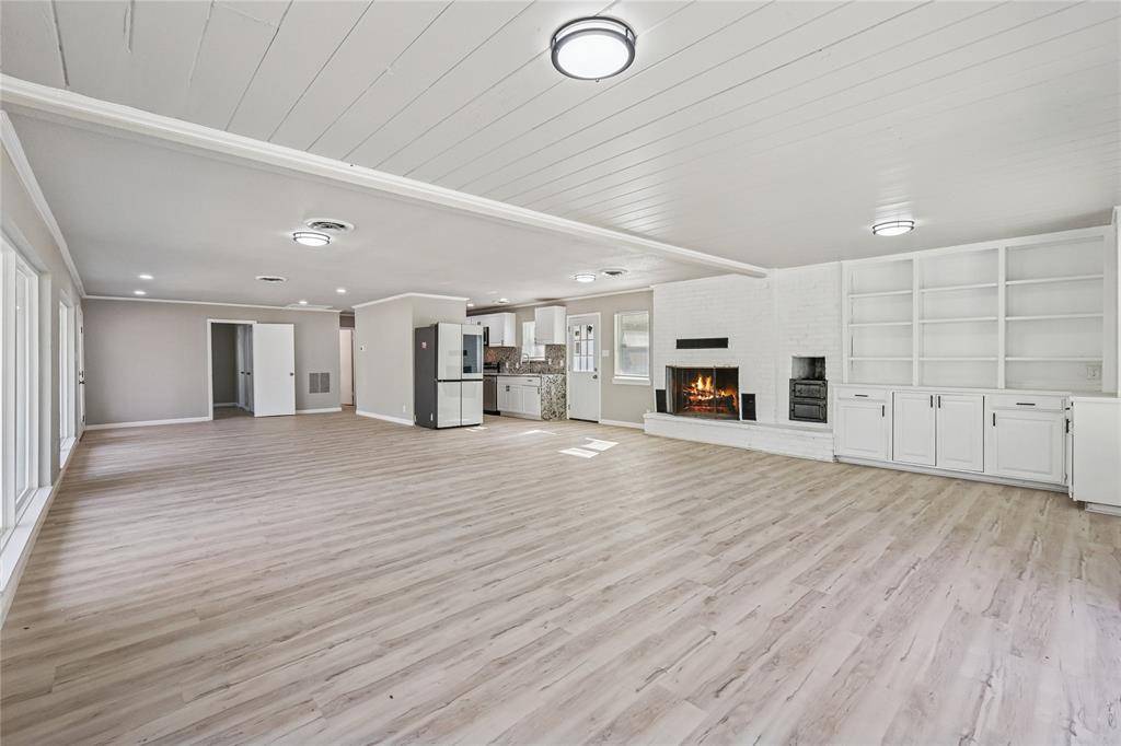 5806 Mountainwood Drive, Arlington, TX 76016