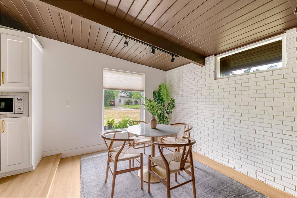 3611 Marsh Lane Place, Dallas, TX 75220