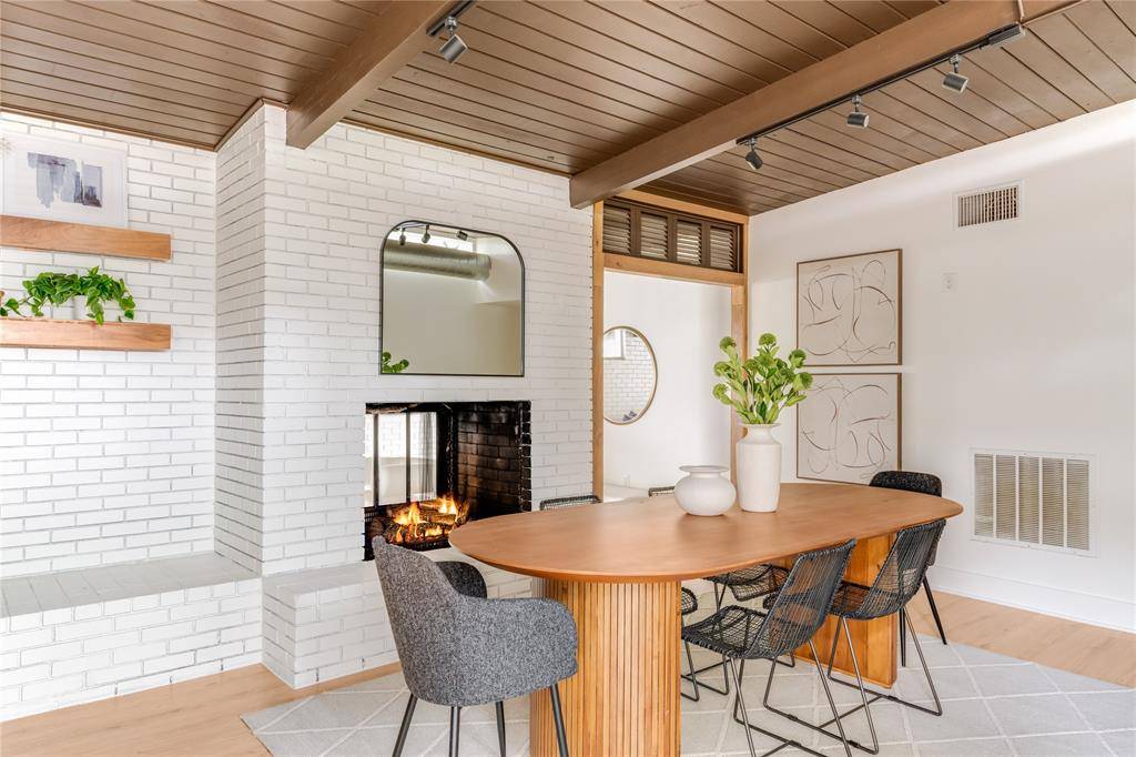 3611 Marsh Lane Place, Dallas, TX 75220