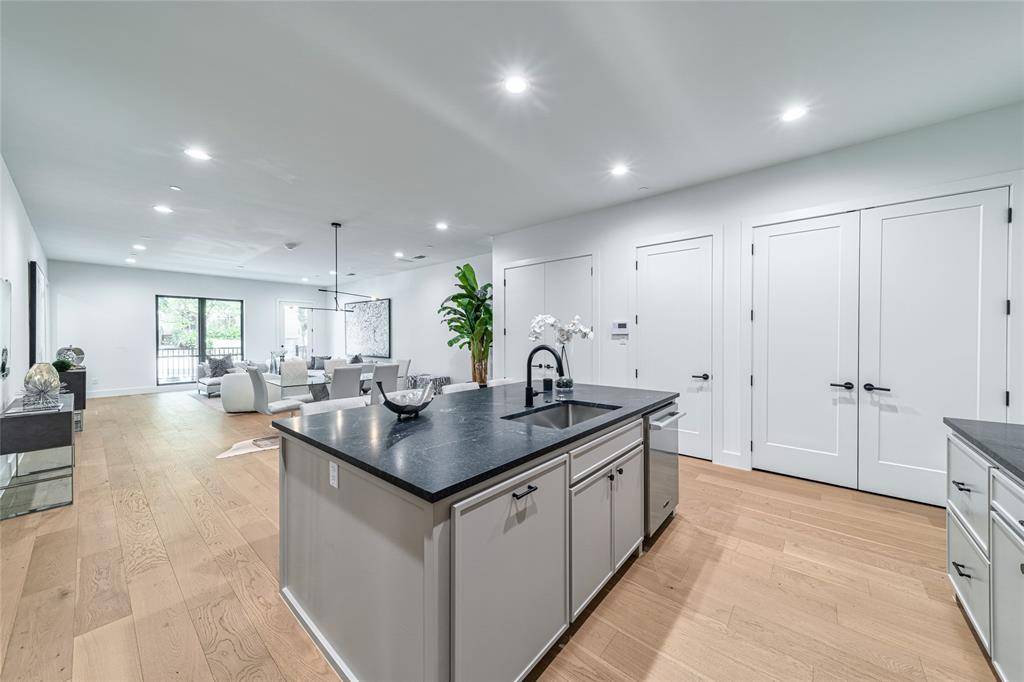 3601 Routh Street #1A, Dallas, TX 75219