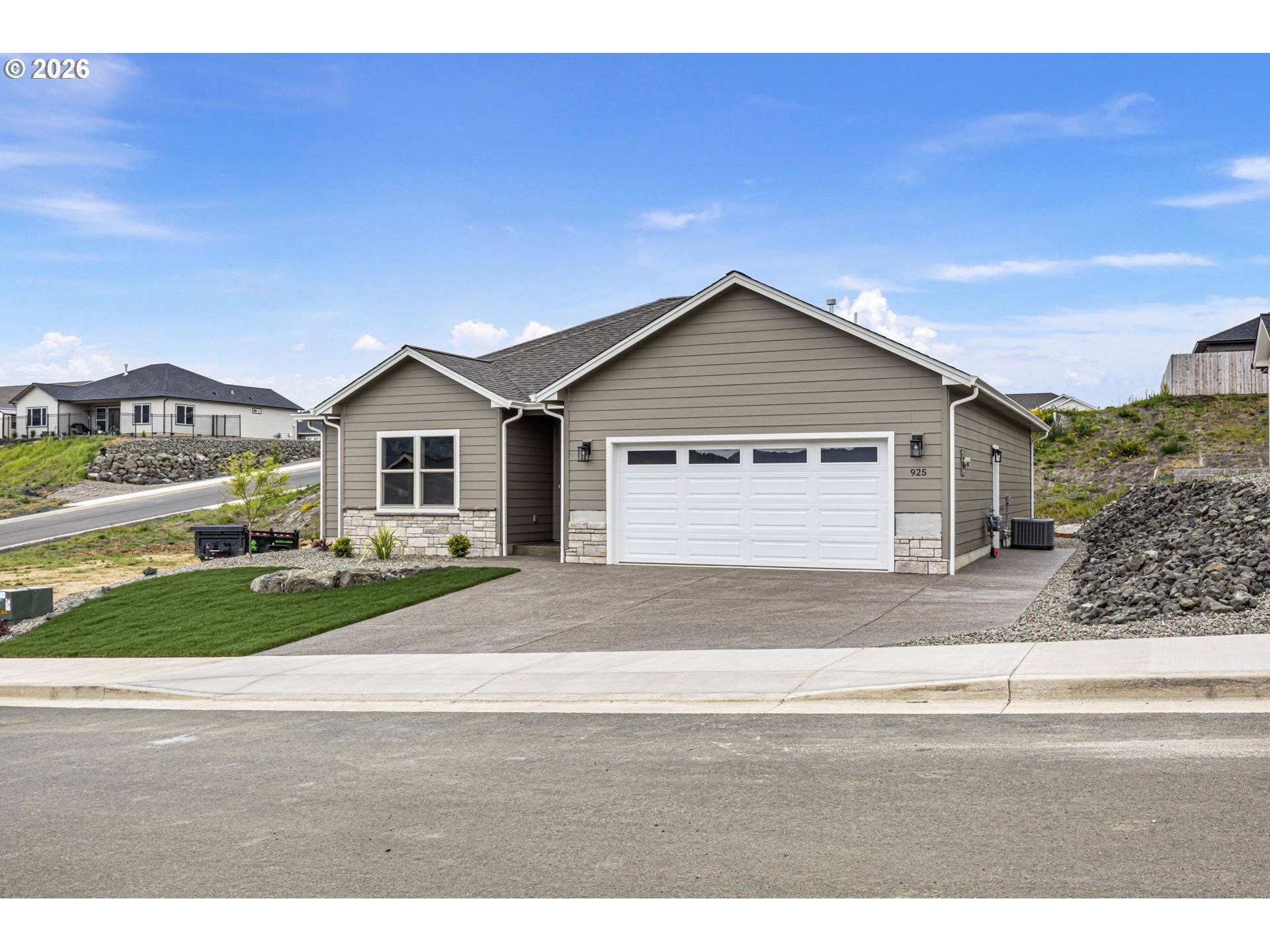 925 SAND PINES AVE, Sutherlin, OR 97479