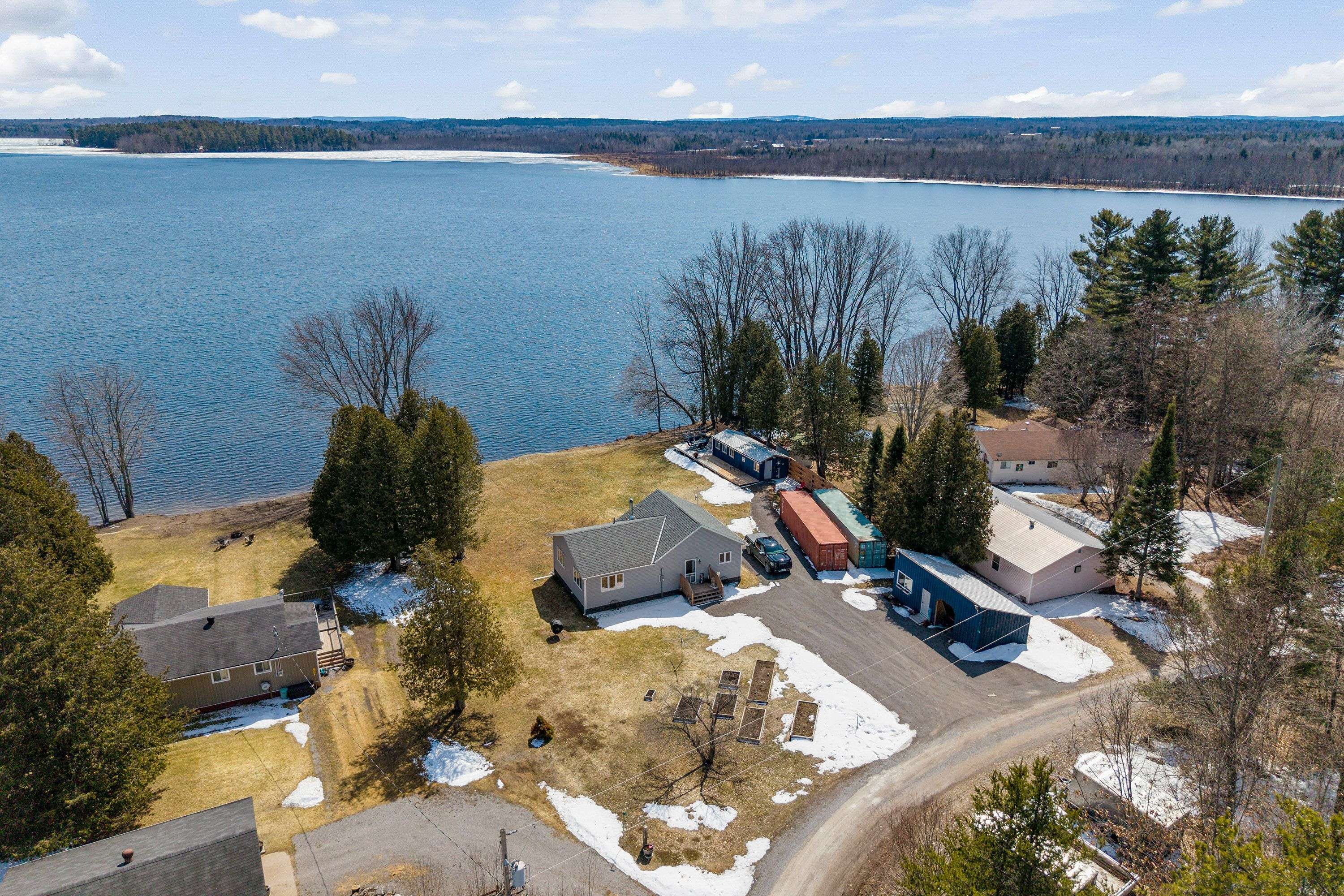 39 Columbine LN, North Algona Wilberforce, ON K0J 1T0