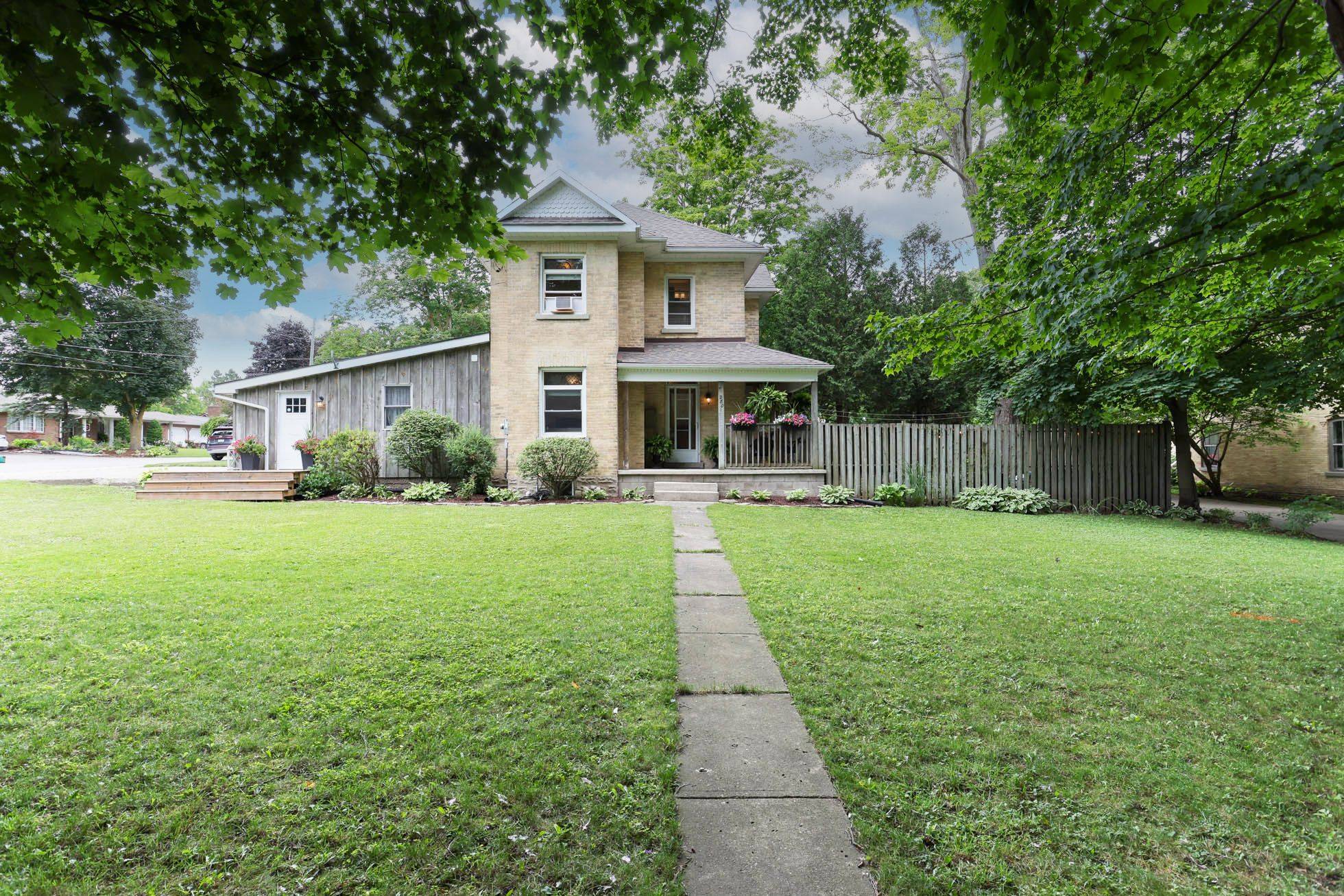 280 Fergus ST N, Wellington North, ON N0G 2L2