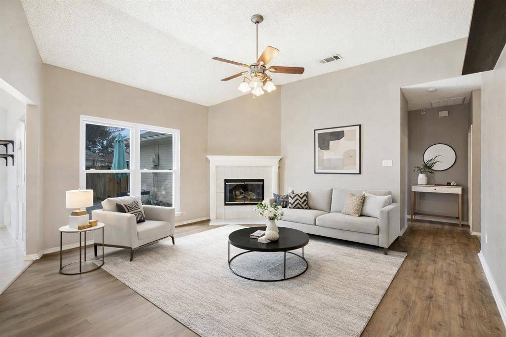 10881 Castle Drive, Frisco, TX 75035