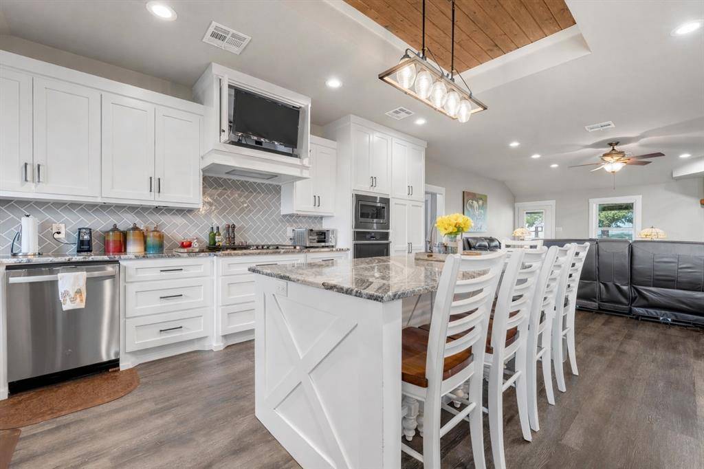 11541 Old Dallas Road, West, TX 76691