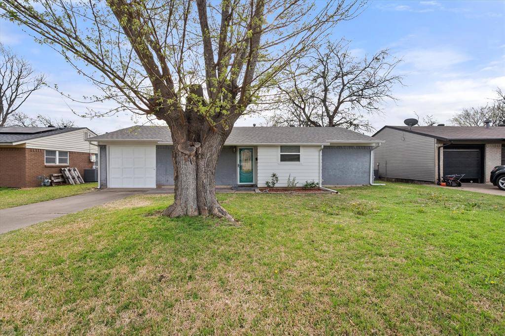 729 SW Sunnybrook Drive, Burleson, TX 76028