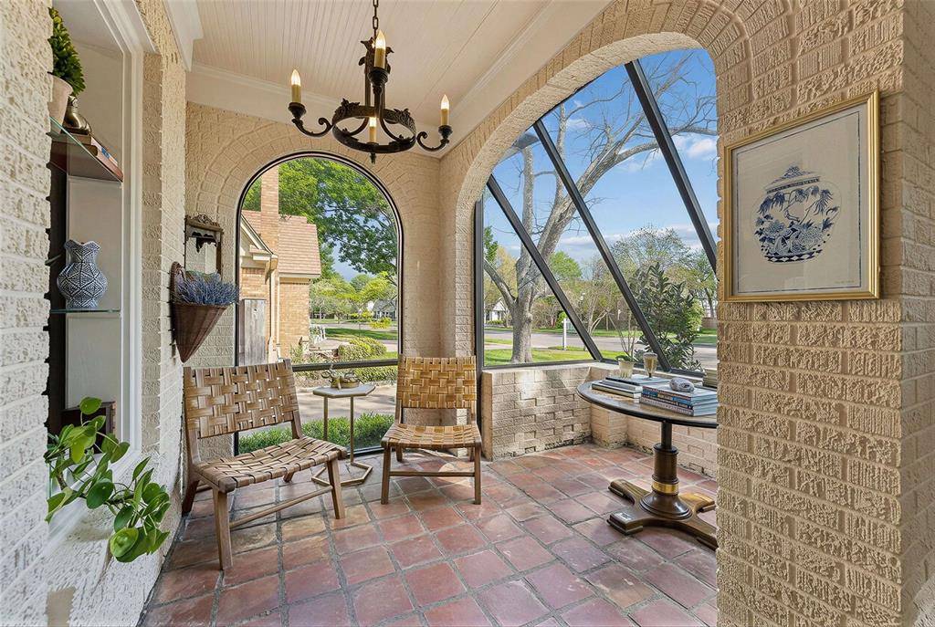 6415 Lakeshore Drive, Dallas, TX 75214