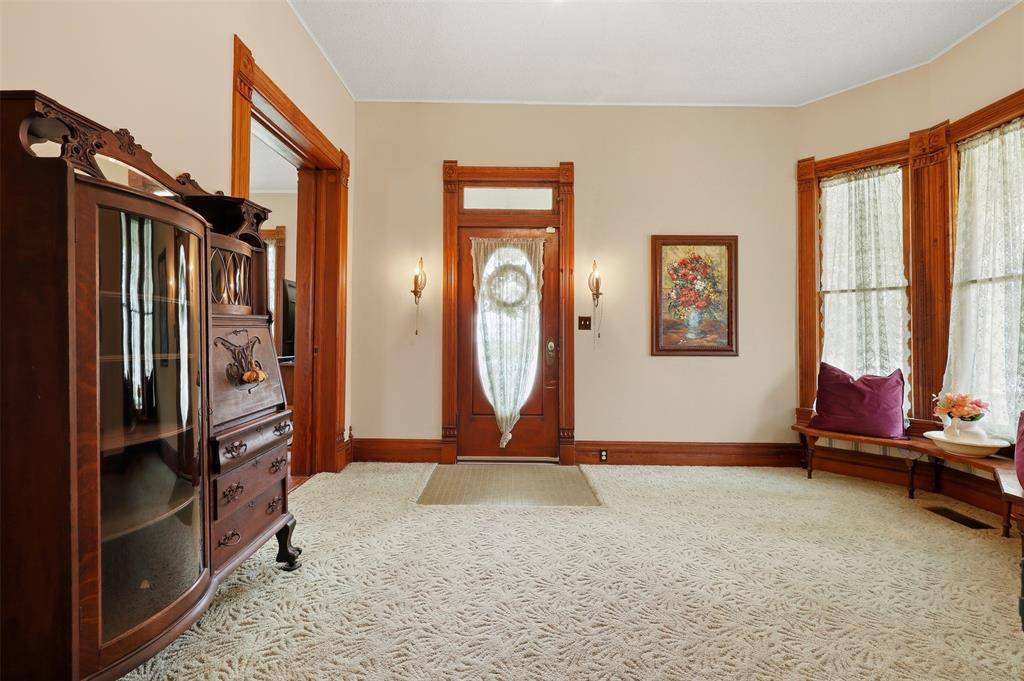 306 E Tarrant Street, Bowie, TX 76230