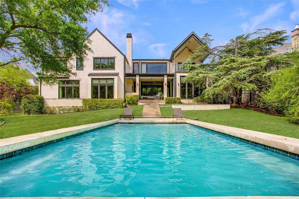 48 Ash Bluff Lane, Dallas, TX 75248