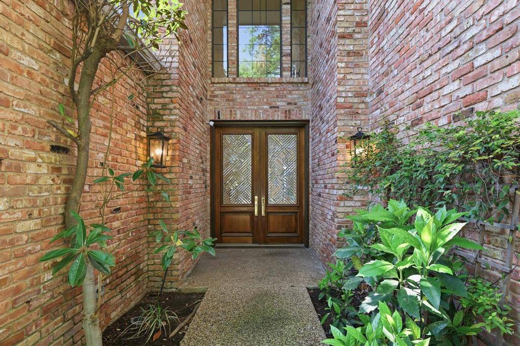 5020 Briar Tree Drive, Dallas, TX 75248