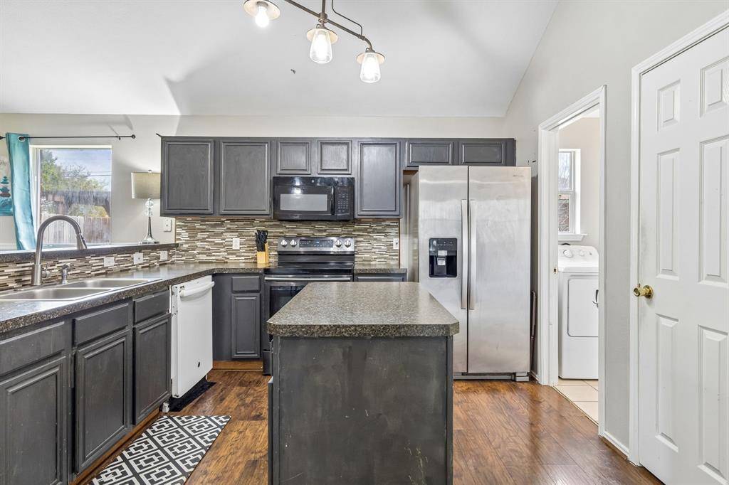 704 Mackenzie Drive, Royse City, TX 75189