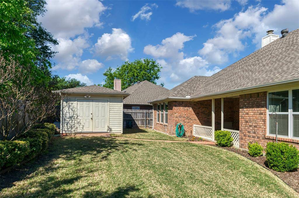 1057 Springwood Drive, Saginaw, TX 76179