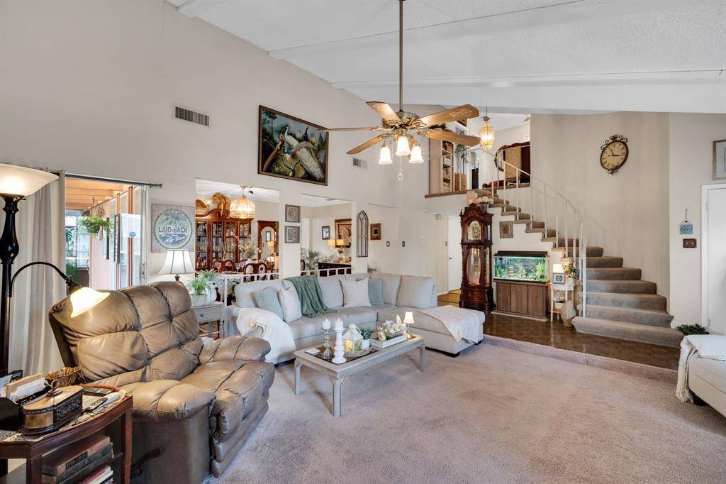 2902 Green Oaks Drive, Garland, TX 75040