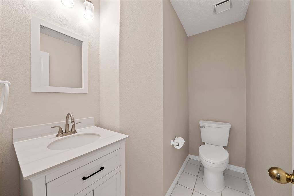 9316 Western Trail, Irving, TX 75063