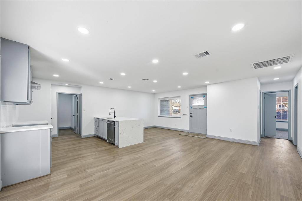 373 S Nachita Drive, Dallas, TX 75217