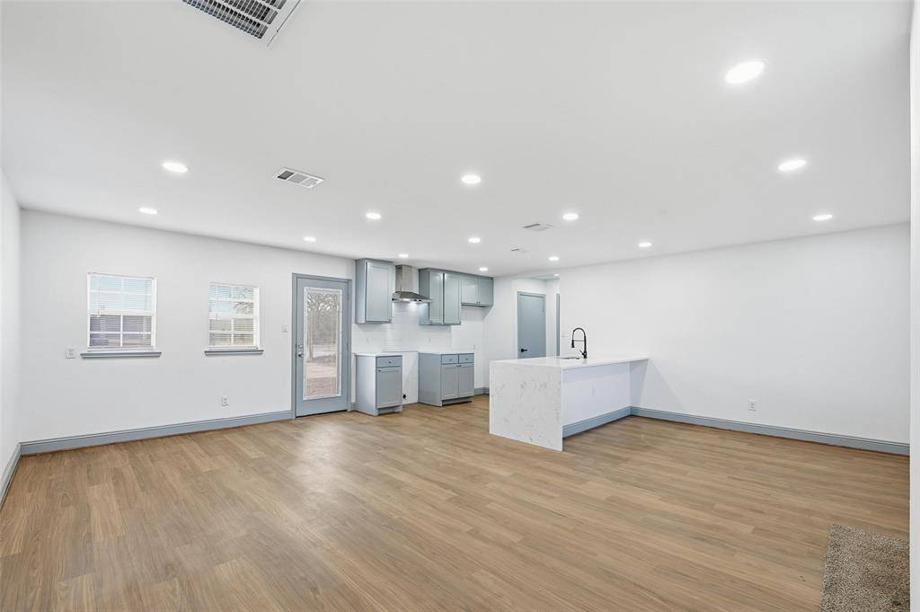 373 S Nachita Drive, Dallas, TX 75217