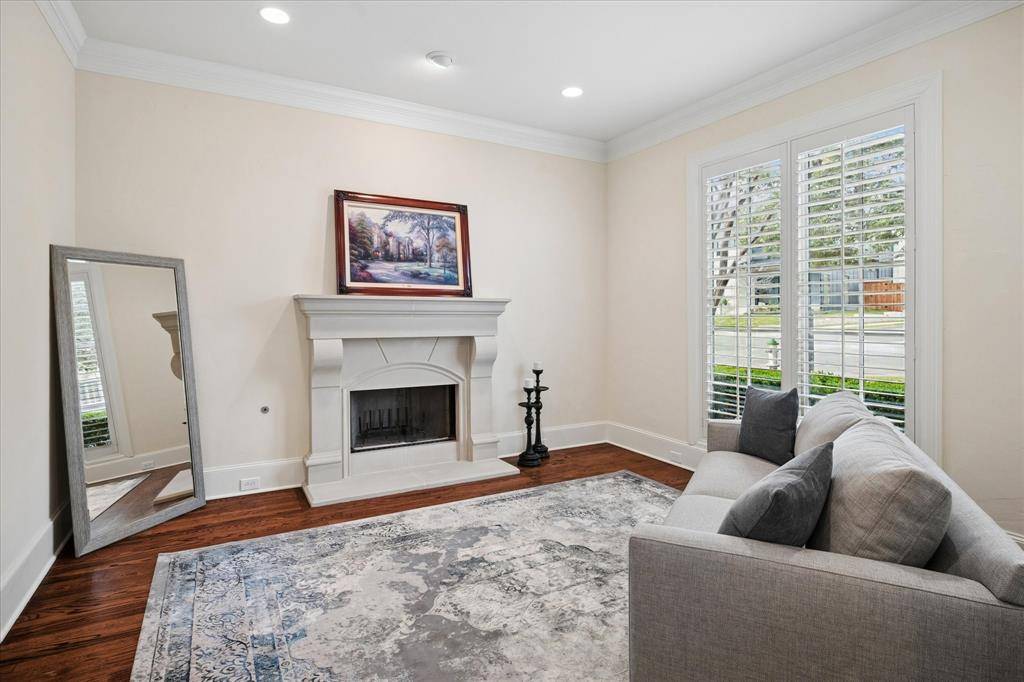 2841 Dyer Street, University Park, TX 75205