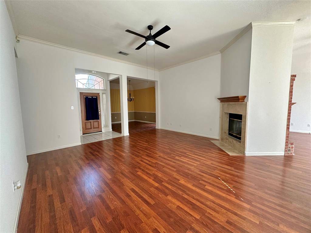 4938 Water Oak Drive, Grand Prairie, TX 75052