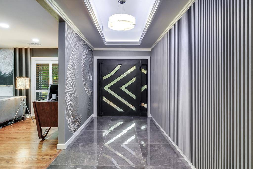 6566 Ridgeview Circle, Dallas, TX 75240