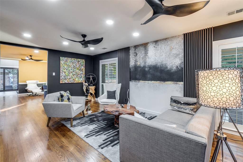 6566 Ridgeview Circle, Dallas, TX 75240